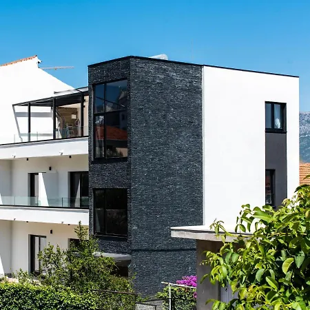 Samstag Pensión Split