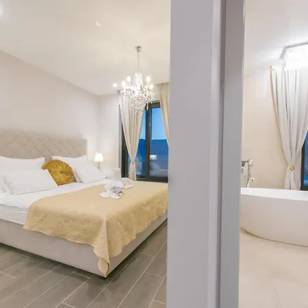 Samstag 4* سبليت