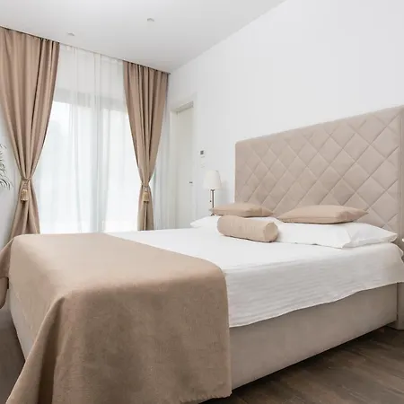 بيت ضيافة Samstag 4*