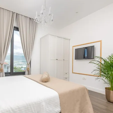 Samstag 4* سبليت